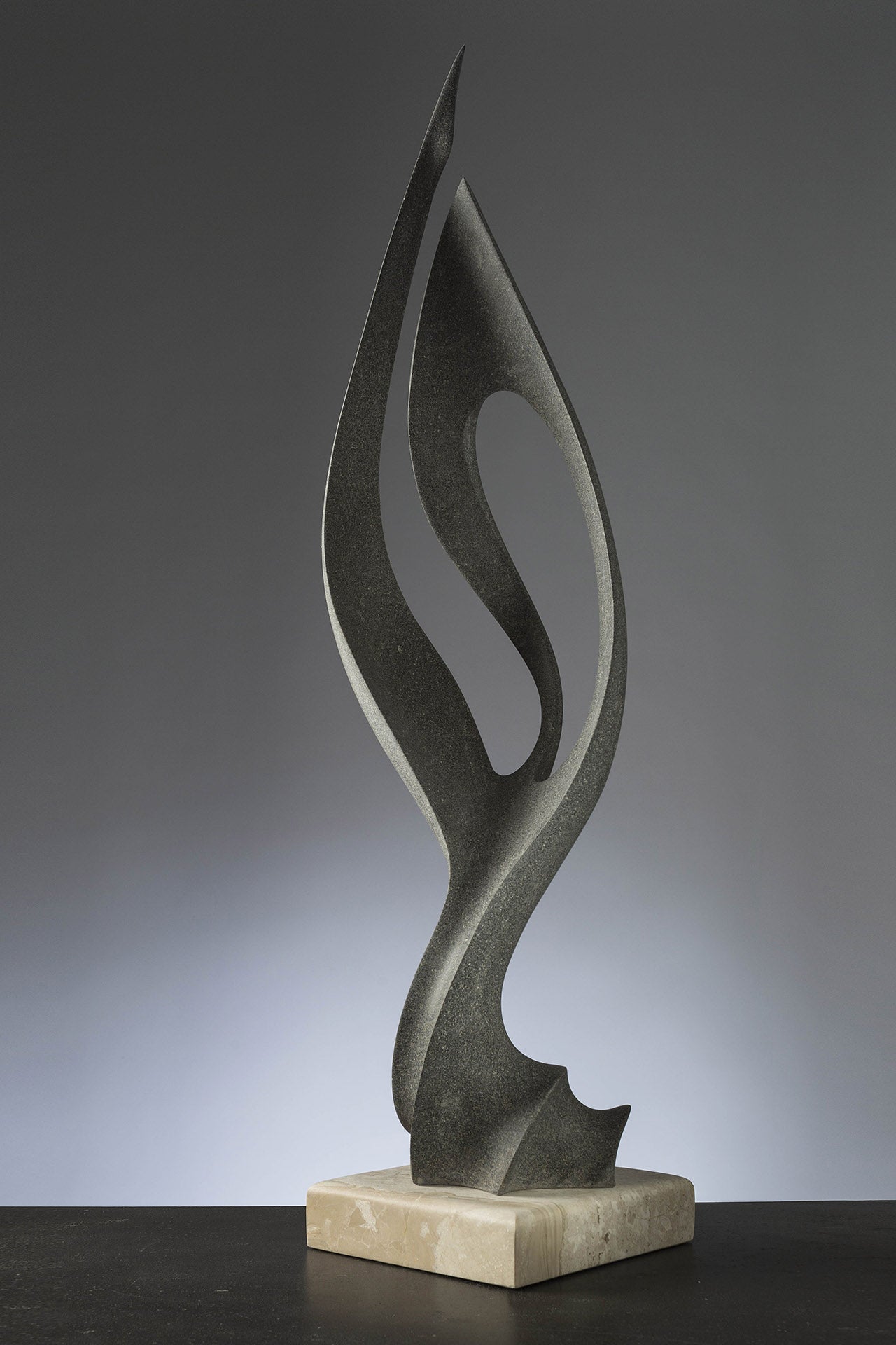 “GERMOGLIO” Scultura in Pietra naturale di Gianfranco Puddu | Stone Art