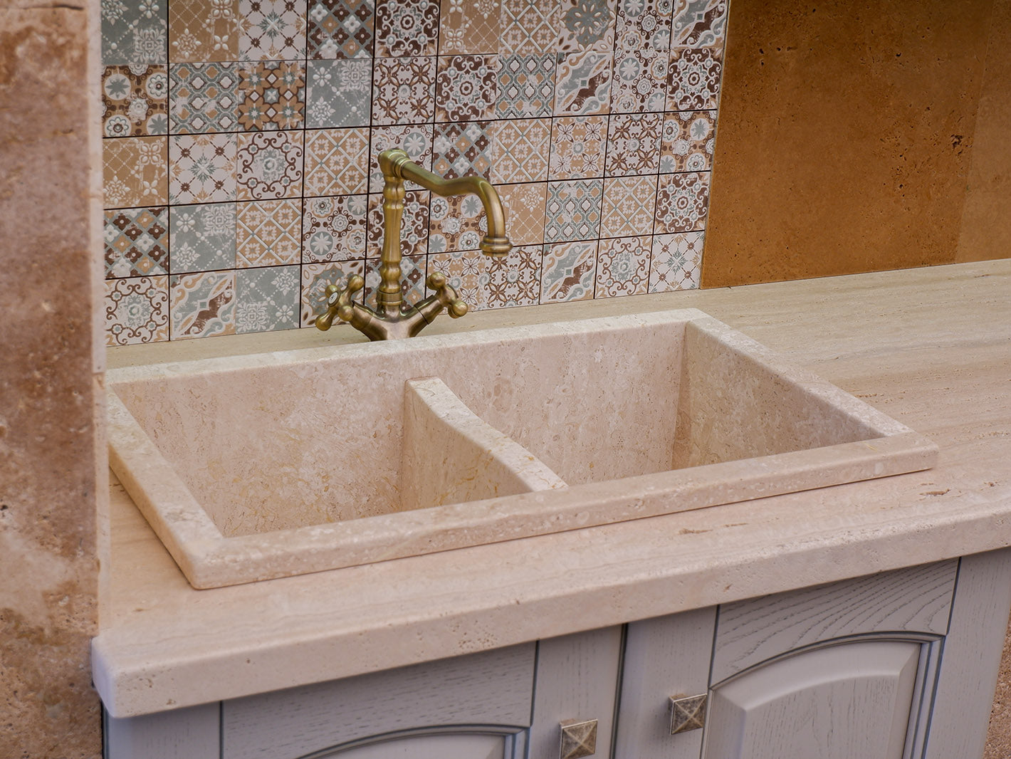 Lavello Cucina incasso doppia vasca in Pietra Marmo Bianco di Orosei 73x43x21 cm | Stone Art