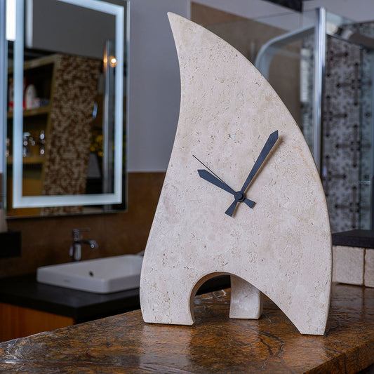 Orologio da tavolo Vela in pietra Marmo Bianco di Orosei | Stone Art
